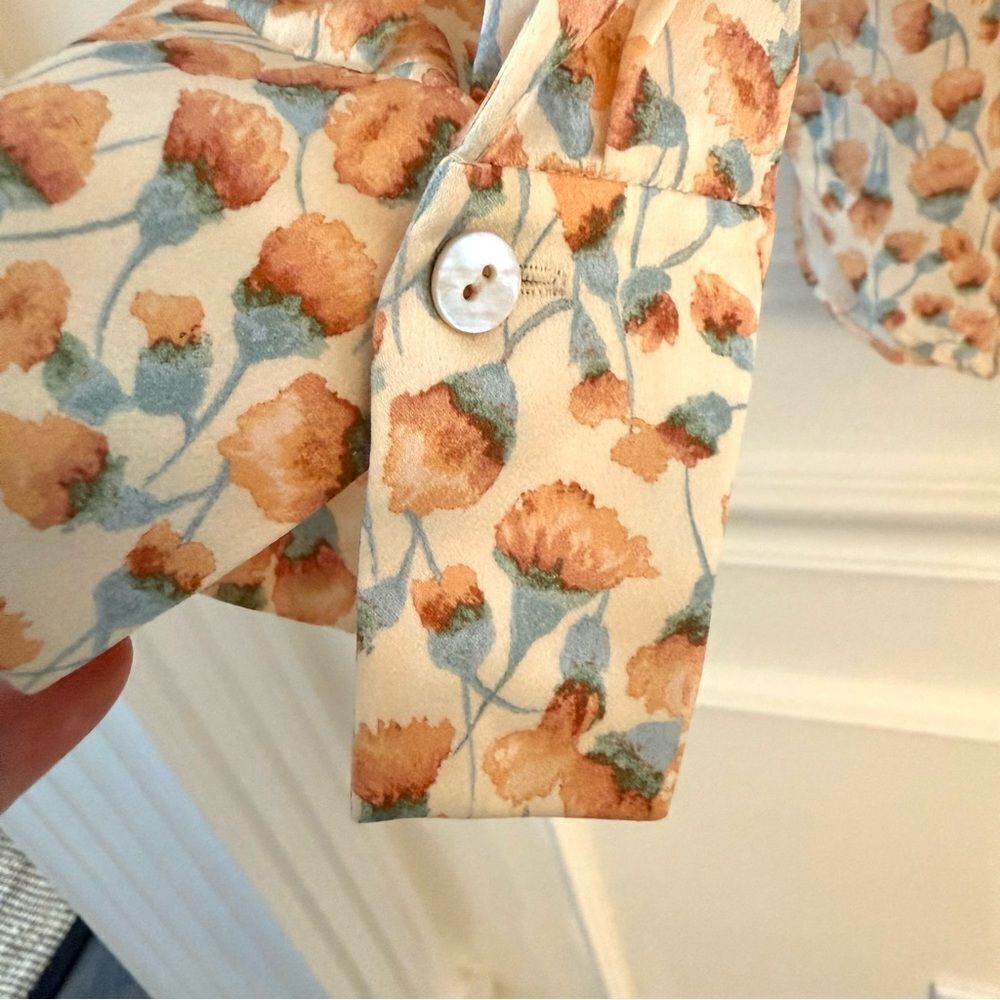 Vince Pomegranate Relaxed Long Sleeve Silk Button Down Shirt Blouse, Large NWT - Picture 3 of 10